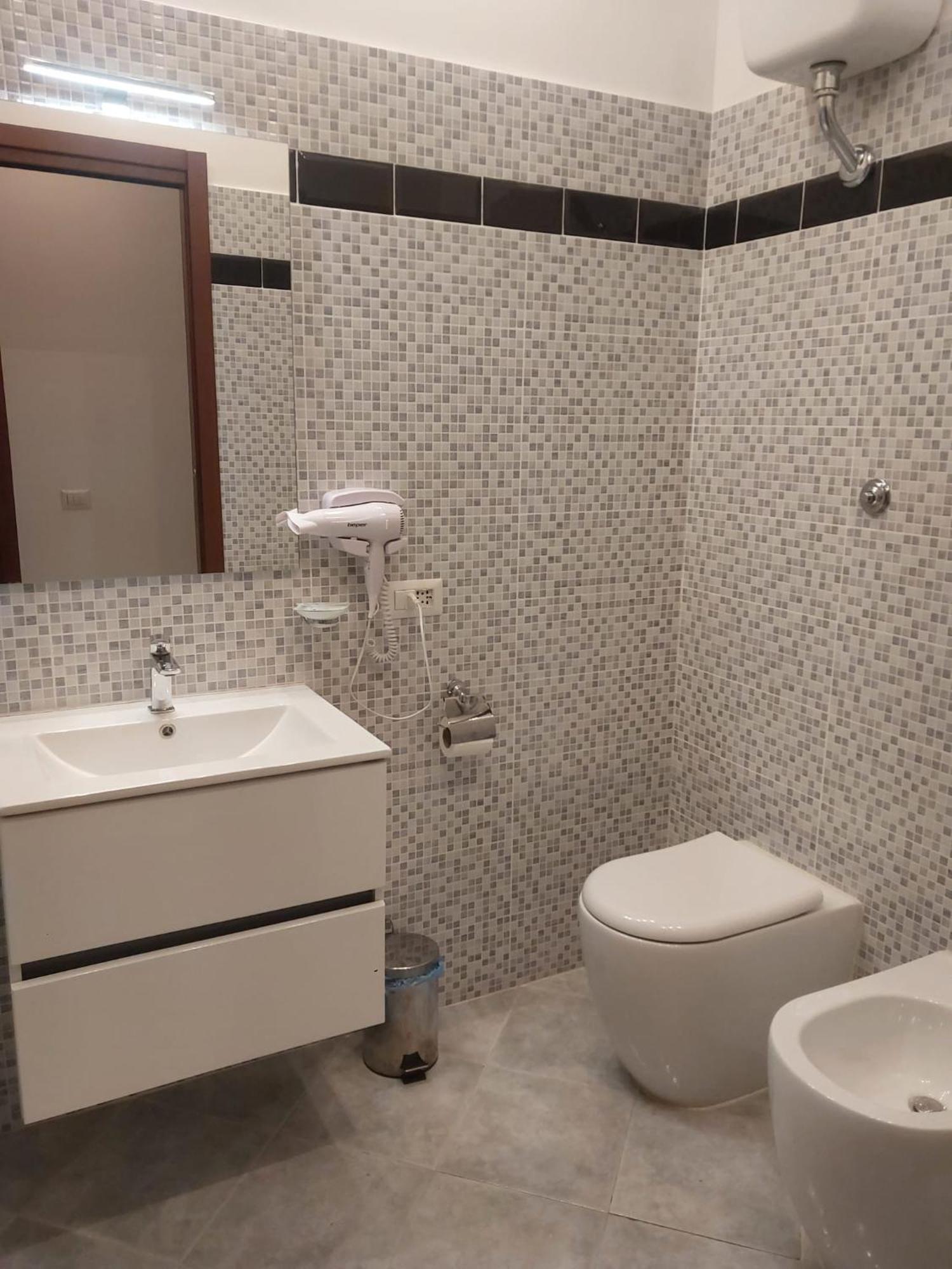 פיומיצ'ינו Modular King Suite - Intera Suite Vicino Aeroporto E Fiera Di Roma מראה חיצוני תמונה
